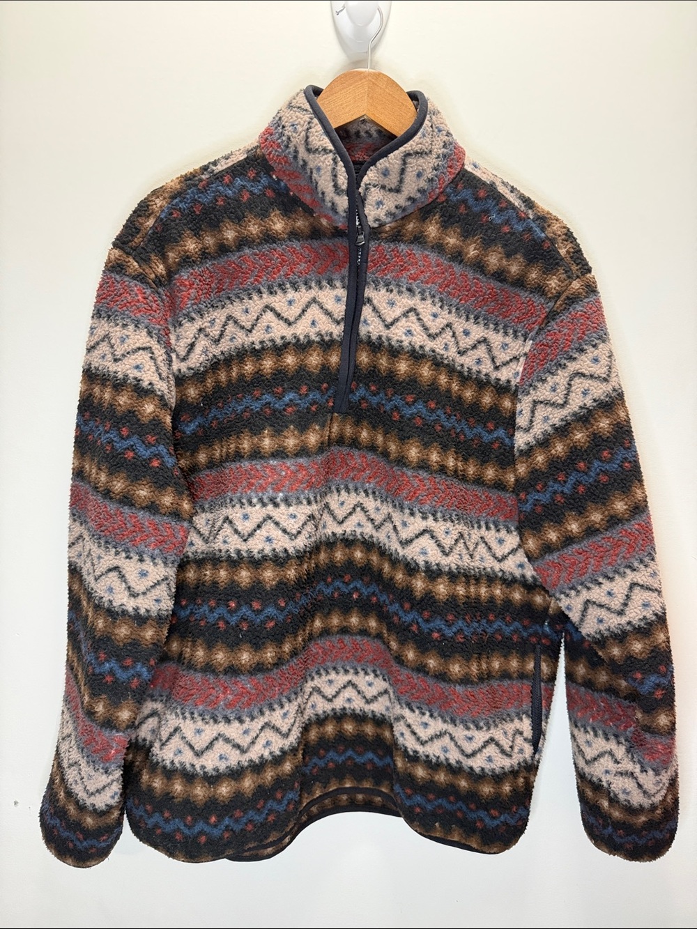 Old Navy Beautiful Men's Half Zip-Up Patterned Fleece Pullover - Size L 30x27 - Picture 1 of 6
